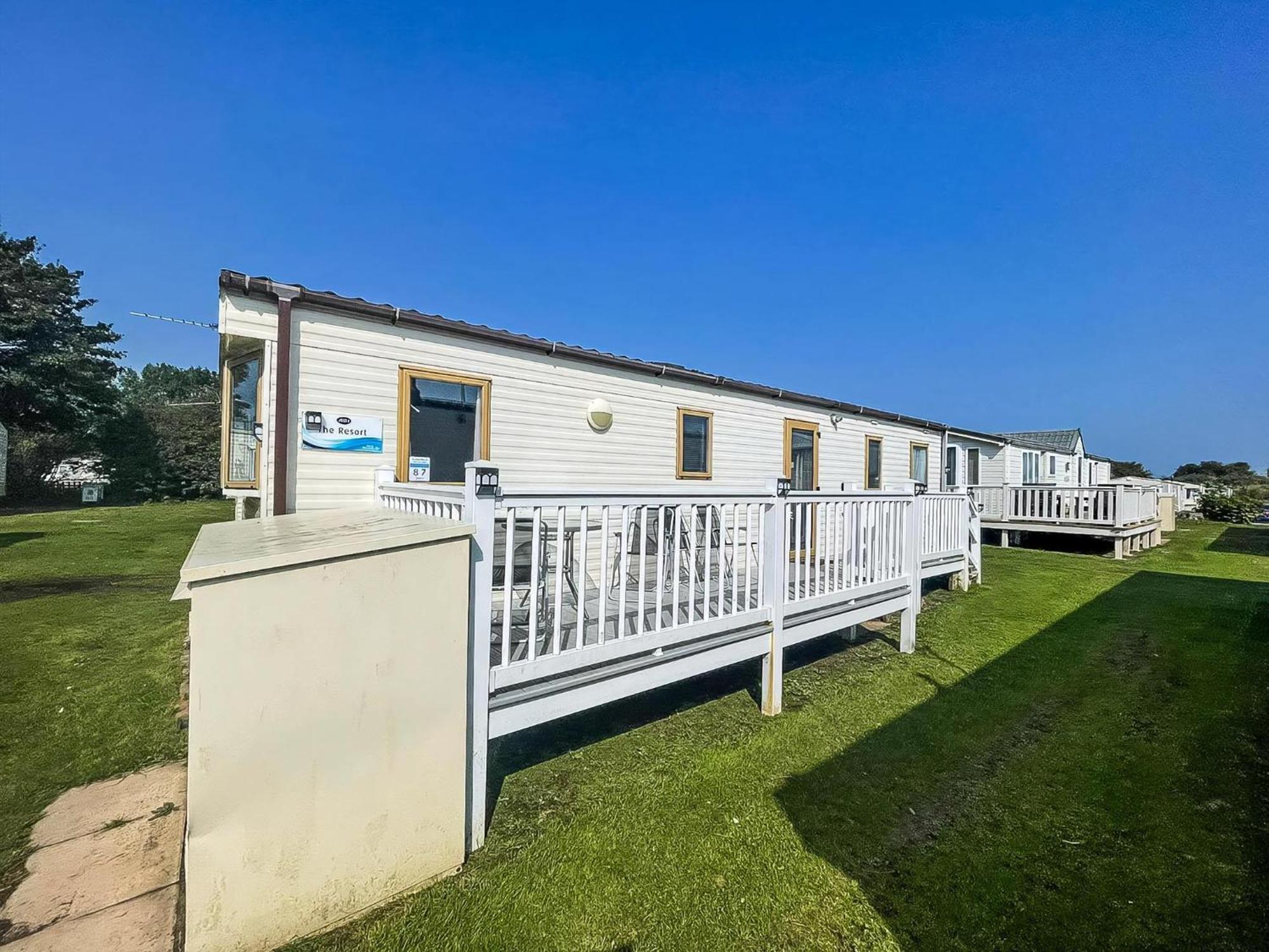 8 Berth Caravan With Decking At Sunnydale In Lincolnshire Ref 35087S Louth  Exterior foto