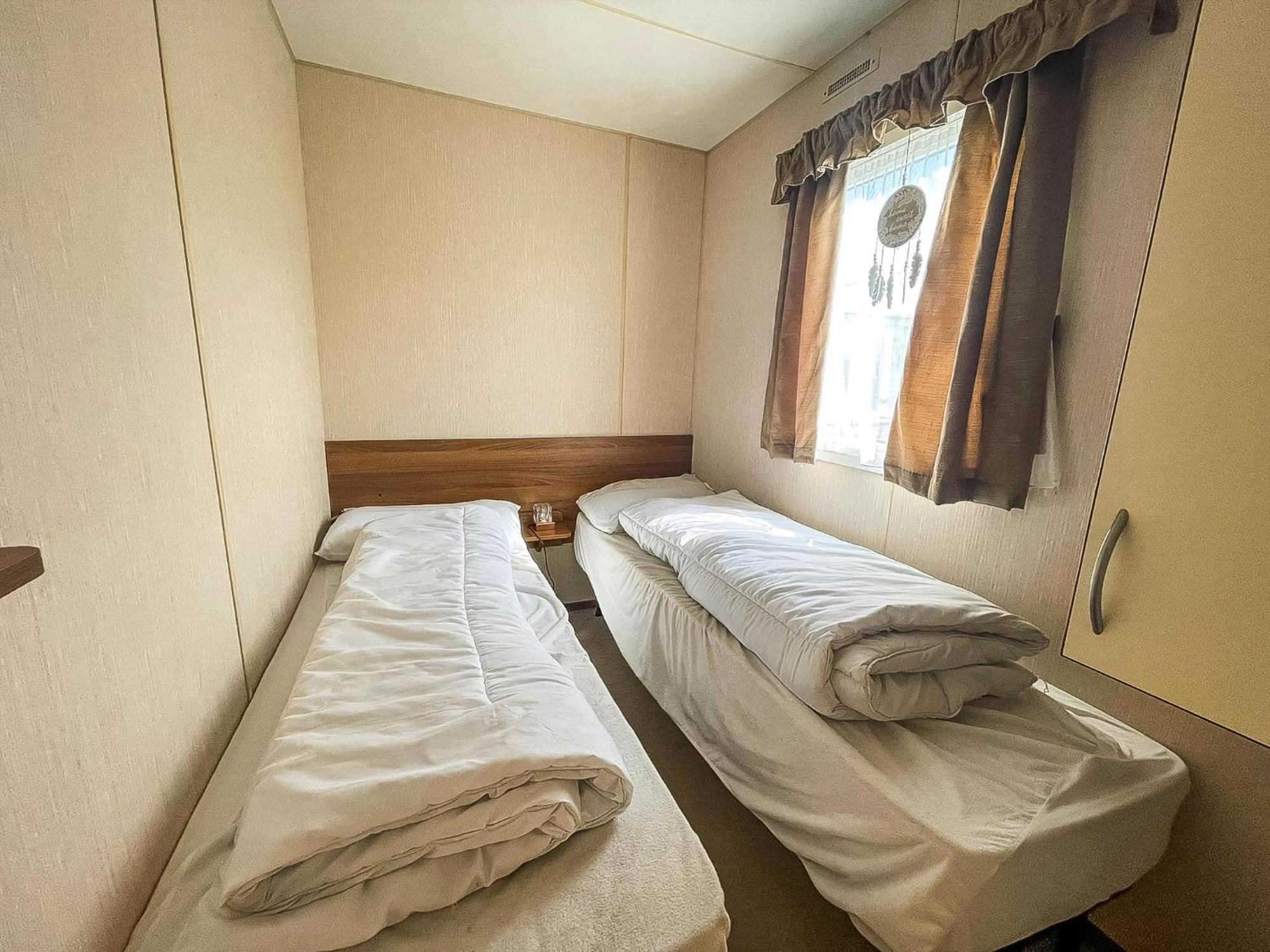 8 Berth Caravan With Decking At Sunnydale In Lincolnshire Ref 35087S Louth  Exterior foto