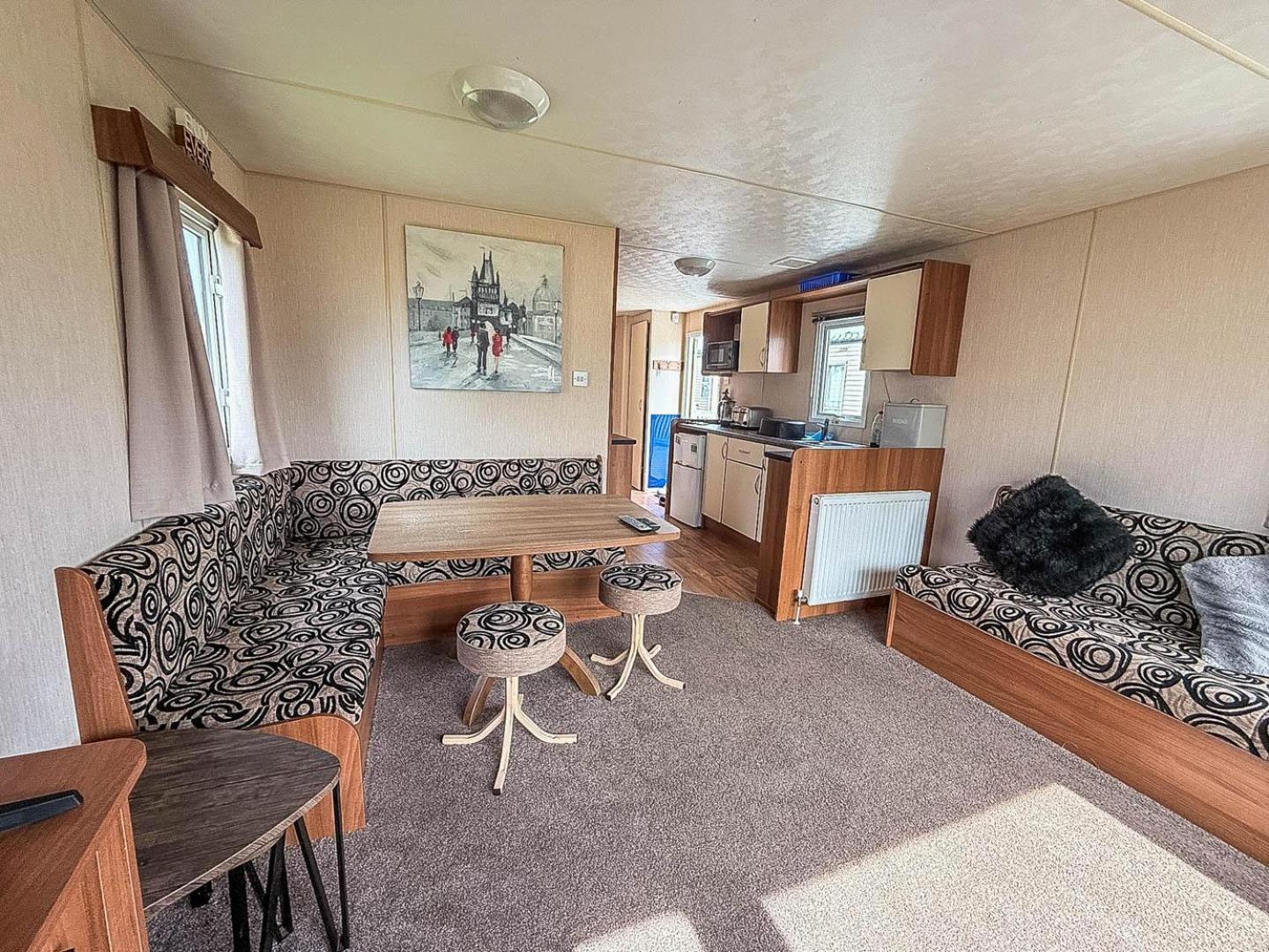 8 Berth Caravan With Decking At Sunnydale In Lincolnshire Ref 35087S Louth  Exterior foto